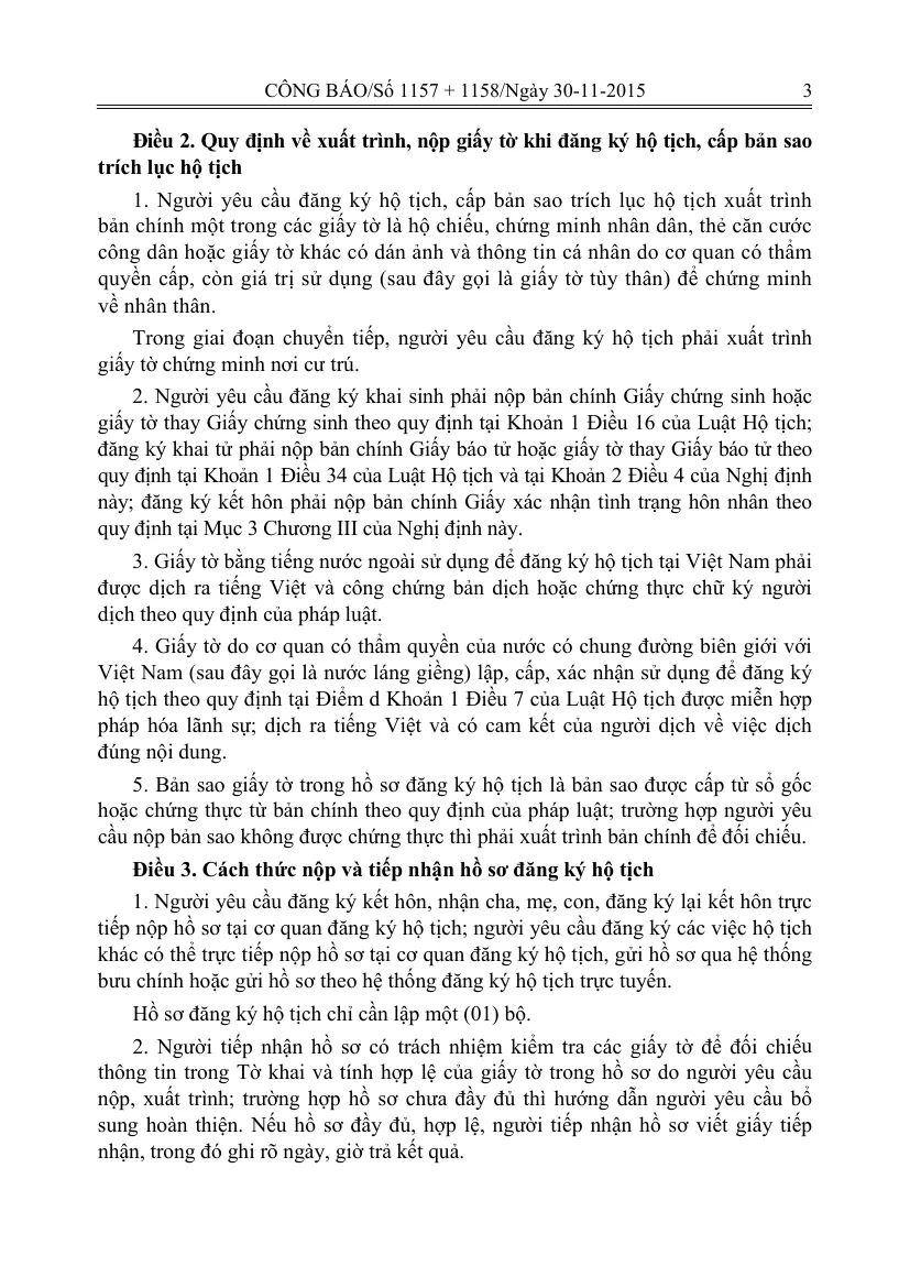 Gazette page of the civil-status decree with the article on showing and submitting documents, including the clauses on Vietnamese translation and on copies.