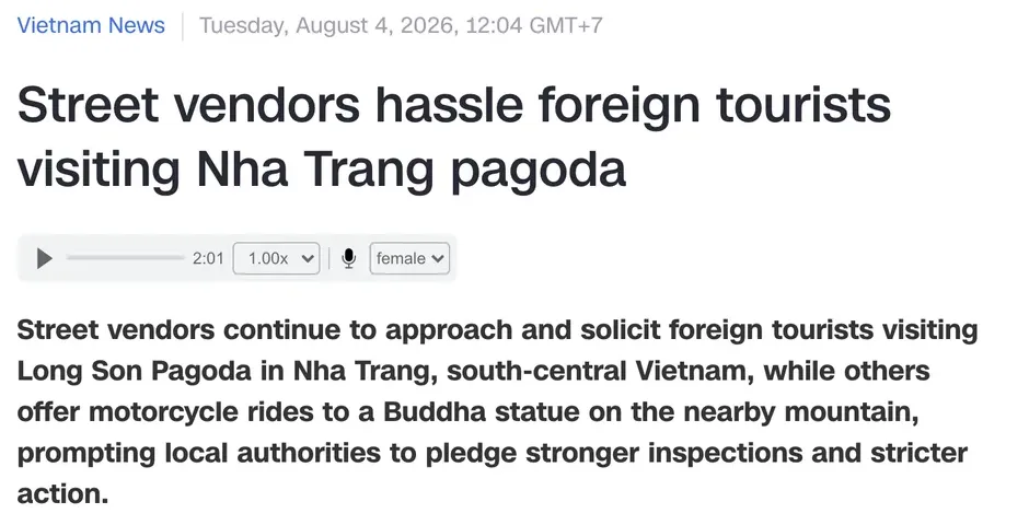 Headline and lead paragraph of a Tuoi Tre News article about street vendors approaching foreign tourists at Long Son Pagoda